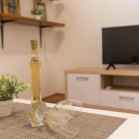 Tranquilo Garden Apartment *